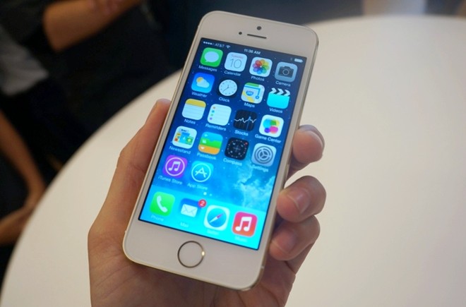 Giá iPhone 5s và iPhone 5C tại Điện thoại độc đã giảm xuống