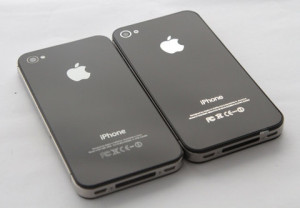 Phân biệt iPhone 4 và iPhone 4S thông qua vỏ máy ở bên ngoài